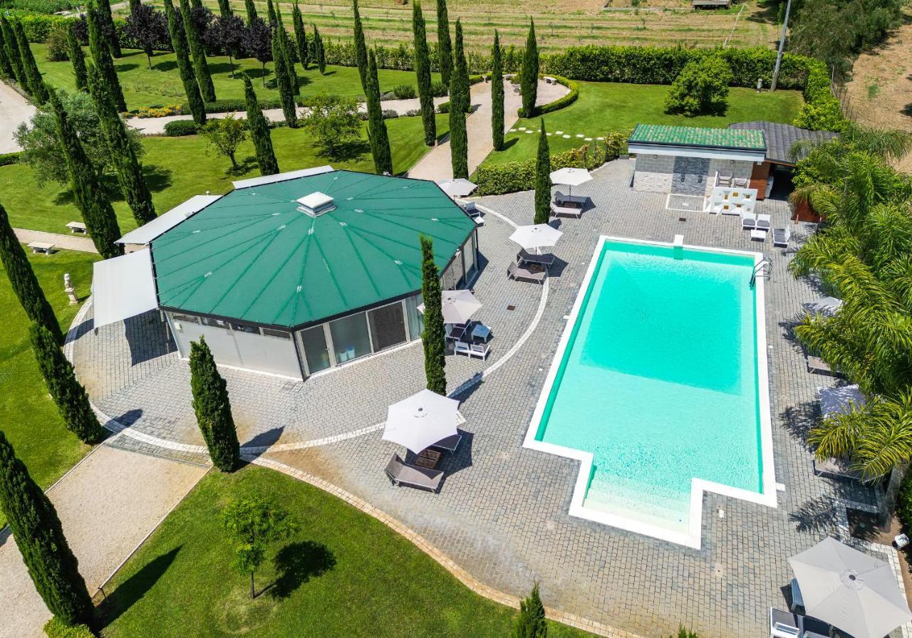Casale Delle Ronde B&B Latina Dış mekan fotoğraf